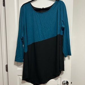 Avenue top, size 22/24